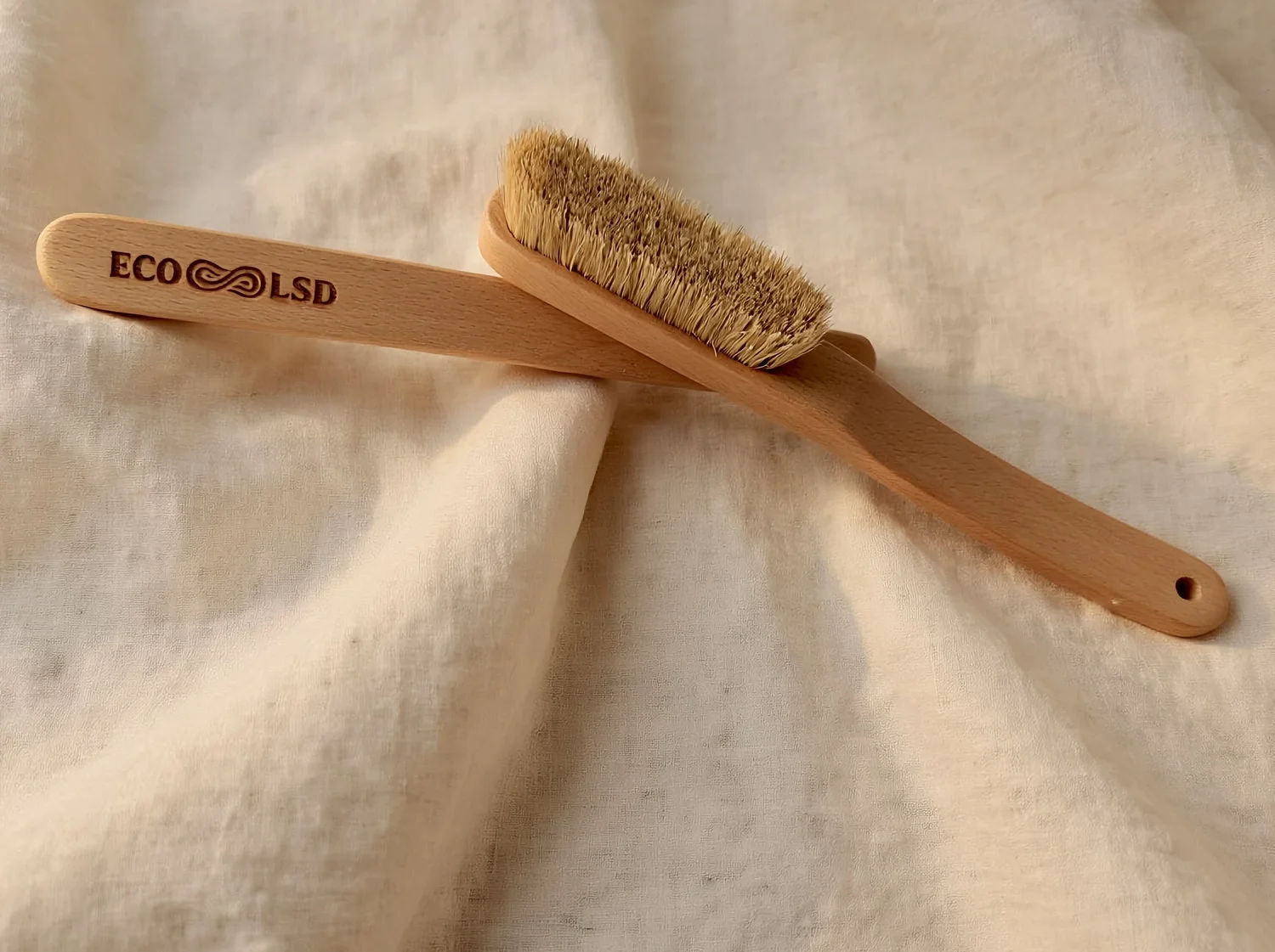 EcoLSD rope brush for hemp rope maintenance
