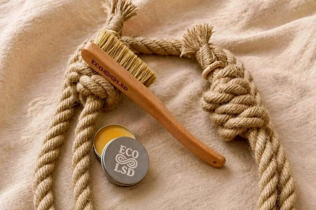 EcoLSD Summit 16mm Flow Rope close up detail with bundled EcoLSD rope conditioning wax and EcoLSD rope brush